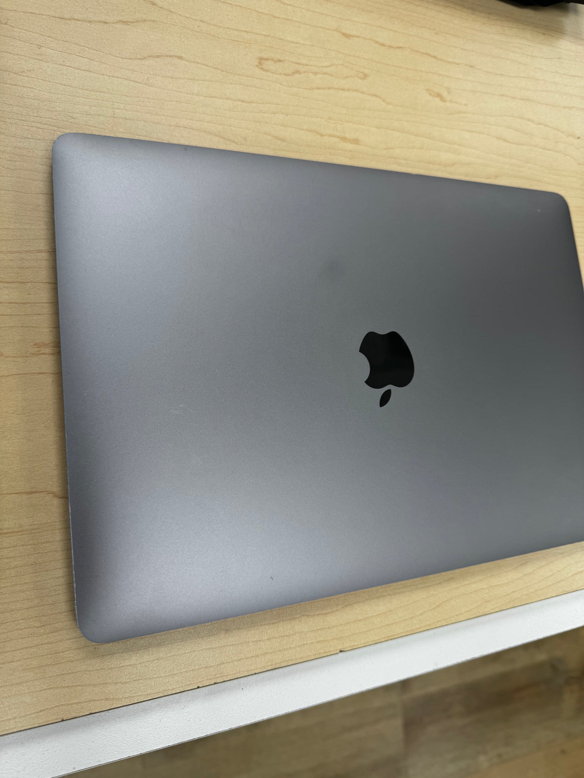 Macbook Pro 13" 2017 i5 8GB 256GB SSD